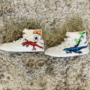 Converse gecko sneakers